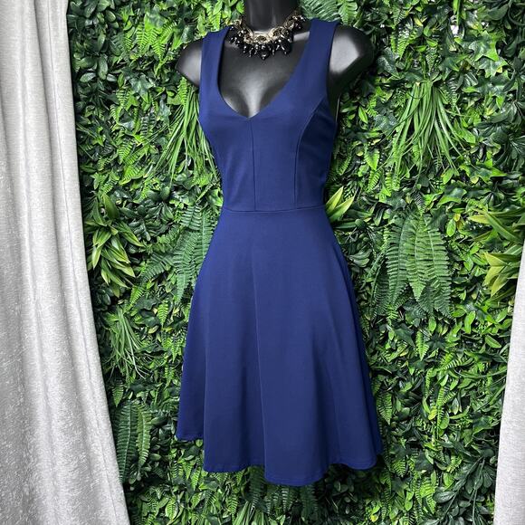 LULUS Dress XS Blue Sleeveless Fit Flare Cocktail As Swoon As Possible 2609 - Picture 1 of 7